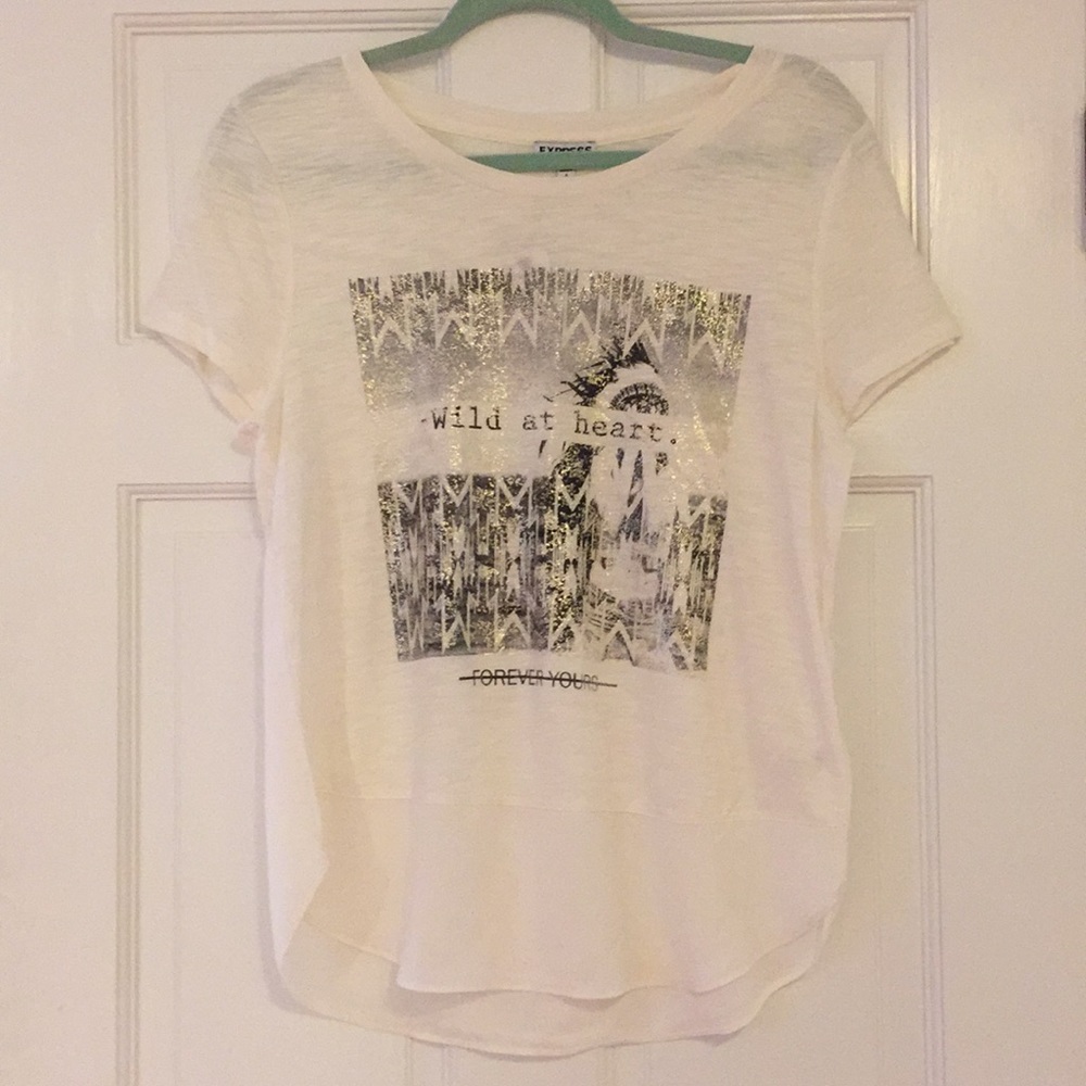 NWT Express Top Size S “Wild at Heart”
